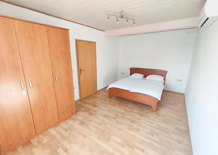 Blue View Oasis Apartman *